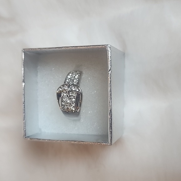 NWOT Fashion Buckle Ring - Picture 1 of 4